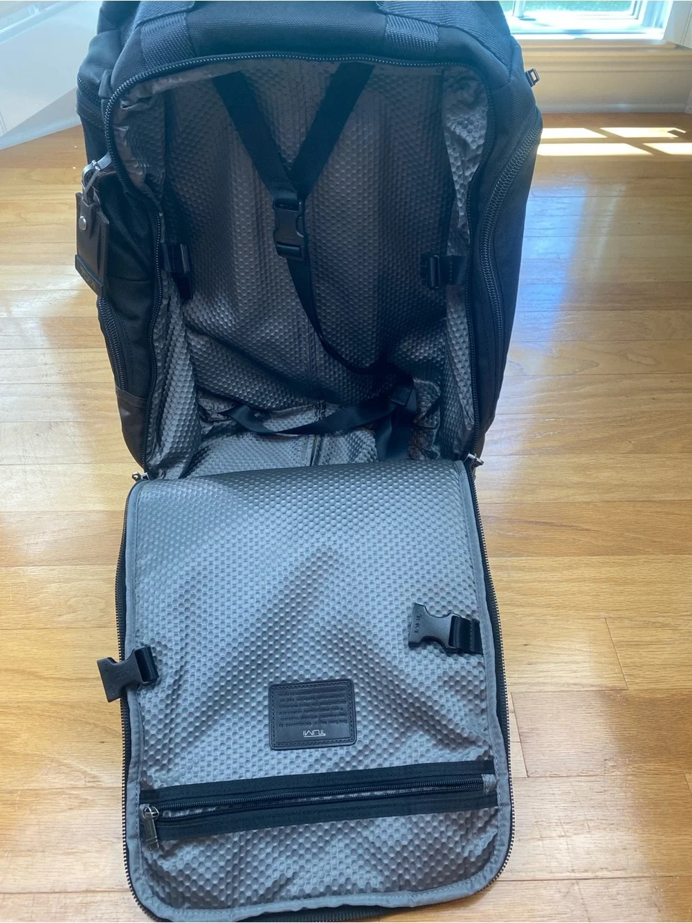 TUMI Alpha Bravo Men's Peterson Wheeled Backpack, Black And Brown, Carryon